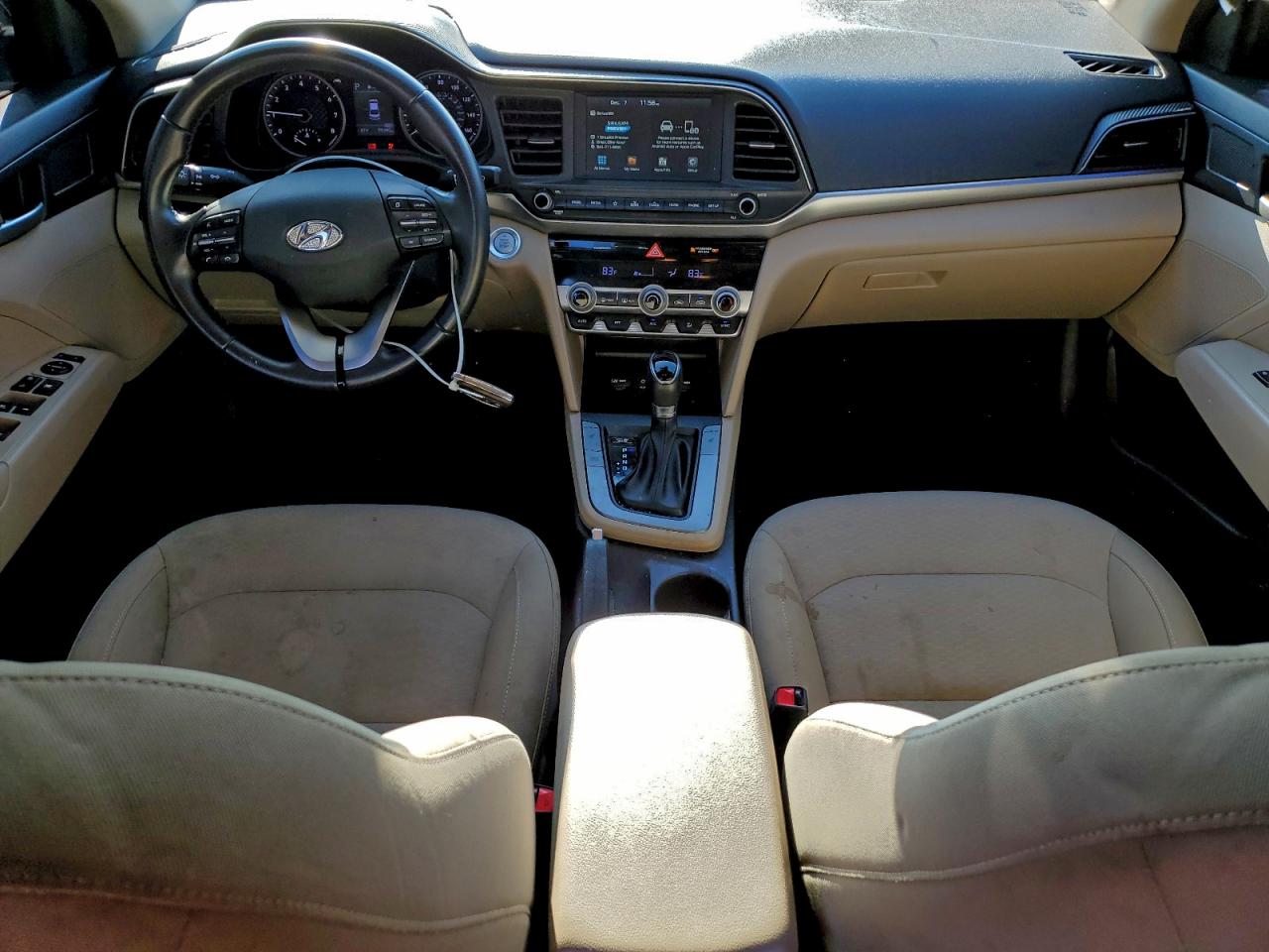 Hyundai ELANTRA Sel Image 6