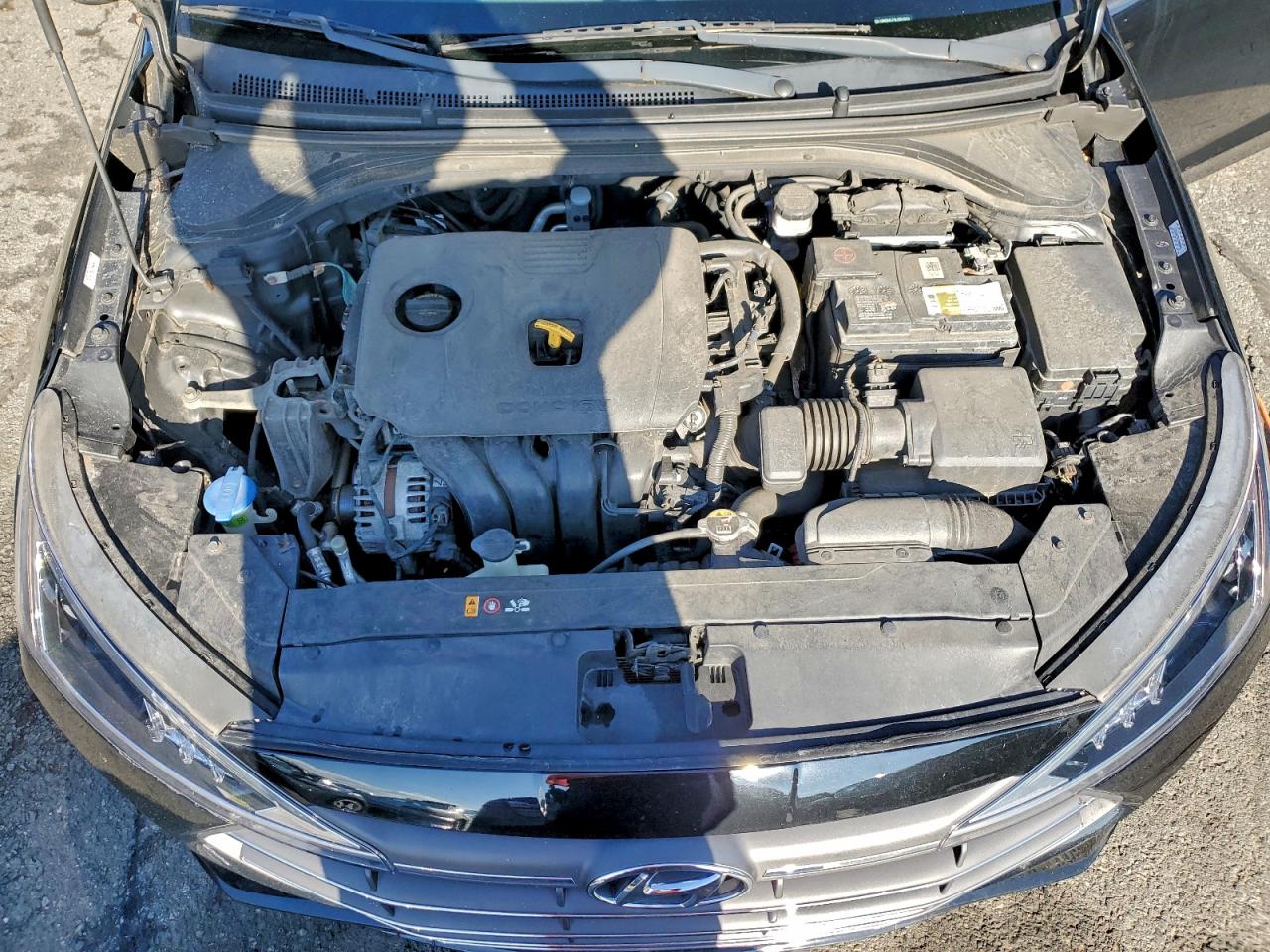 Hyundai ELANTRA Sel Image 3