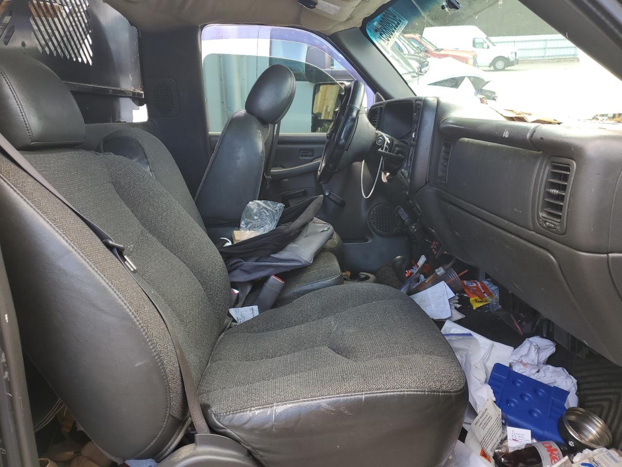 Chevrolet Silverado K3500 Image 6