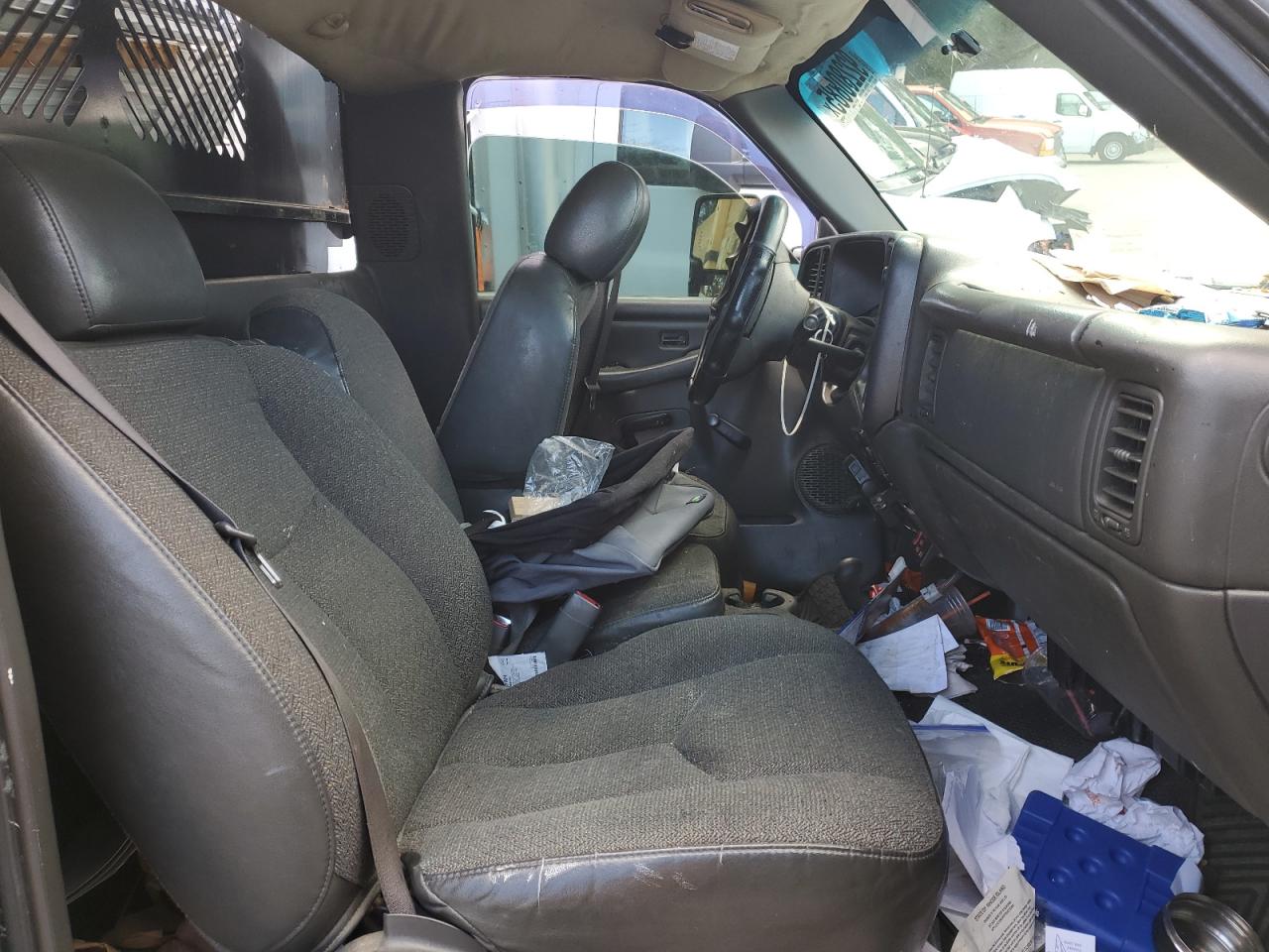 Chevrolet Silverado K3500 Image 5