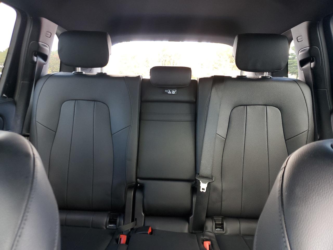 Mercedes-Benz GLB 250 4matic Image 10