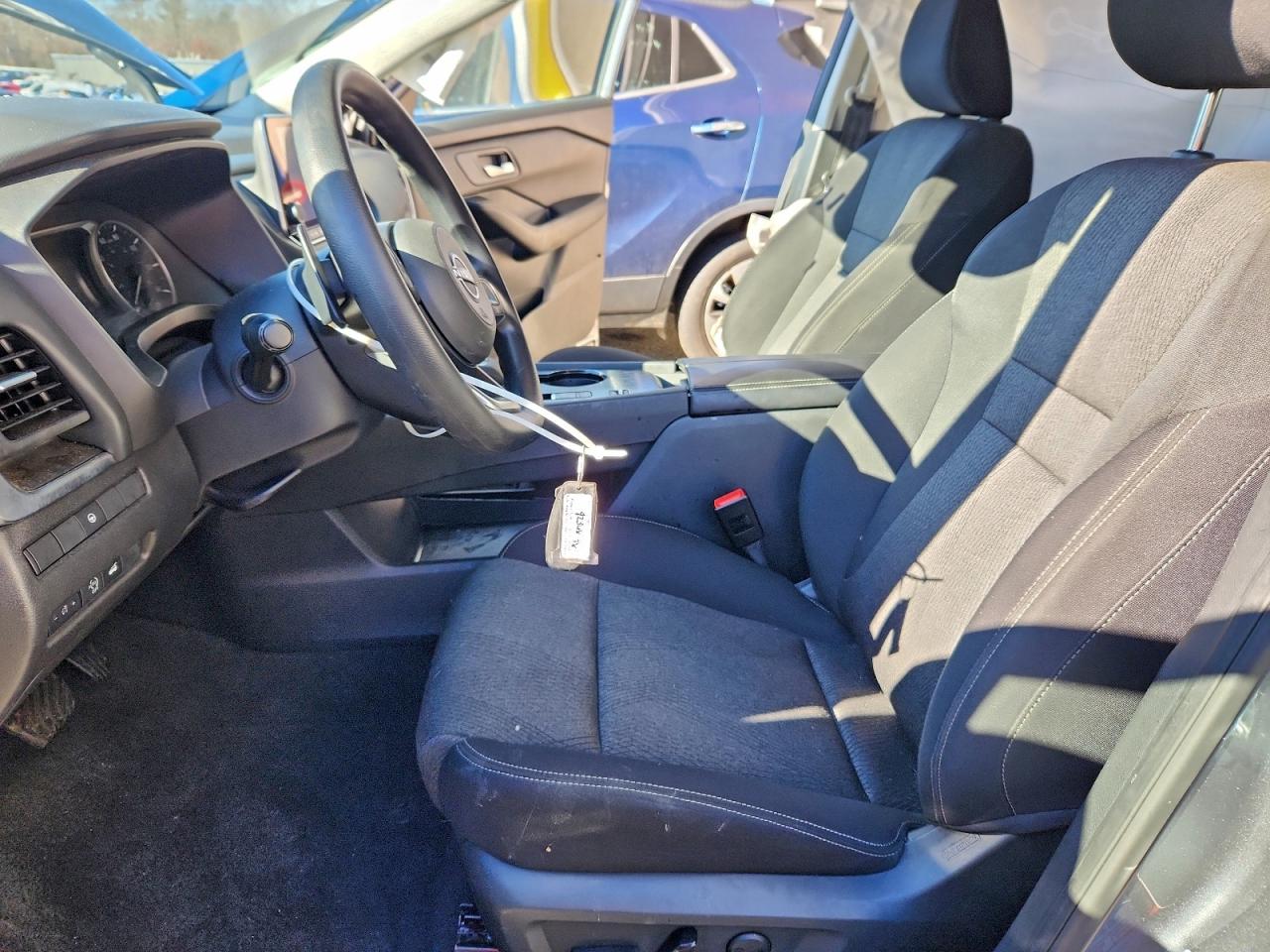 Nissan Rogue Sv Image 2