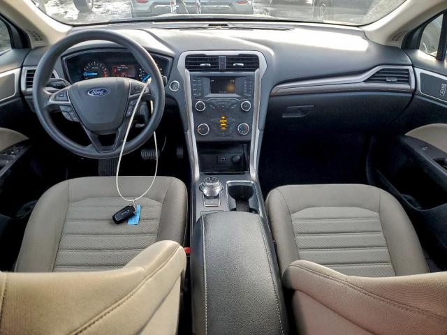Ford Fusion S Image 10