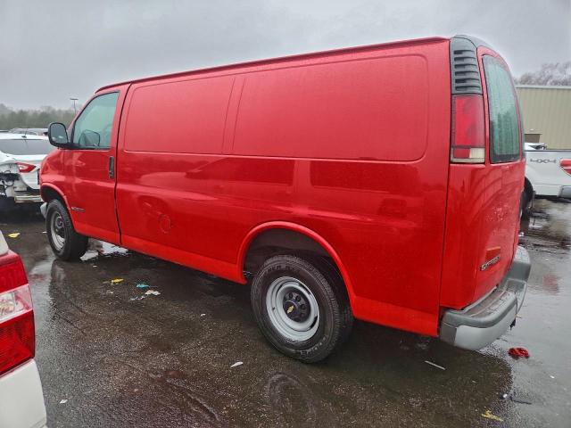 Chevrolet Express Image 2