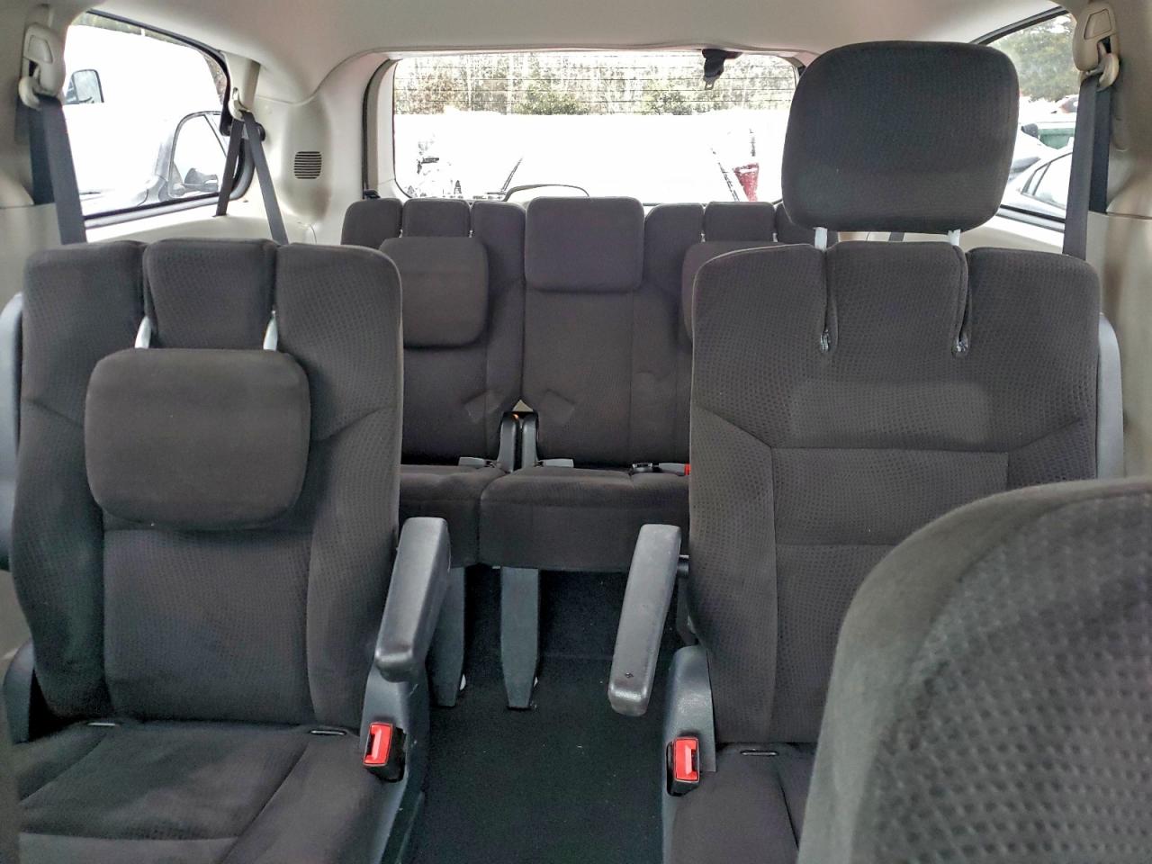 Dodge Caravan Sxt Image 9