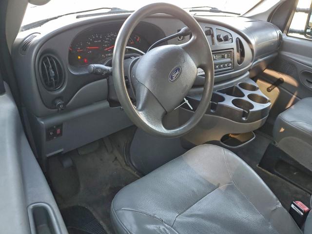 Ford Econoline E350 Super Duty Cutaway Van Image 8