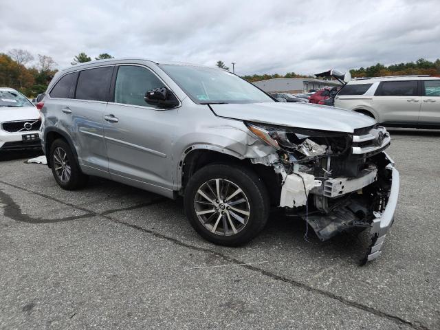 Toyota Highlander Se Image 11