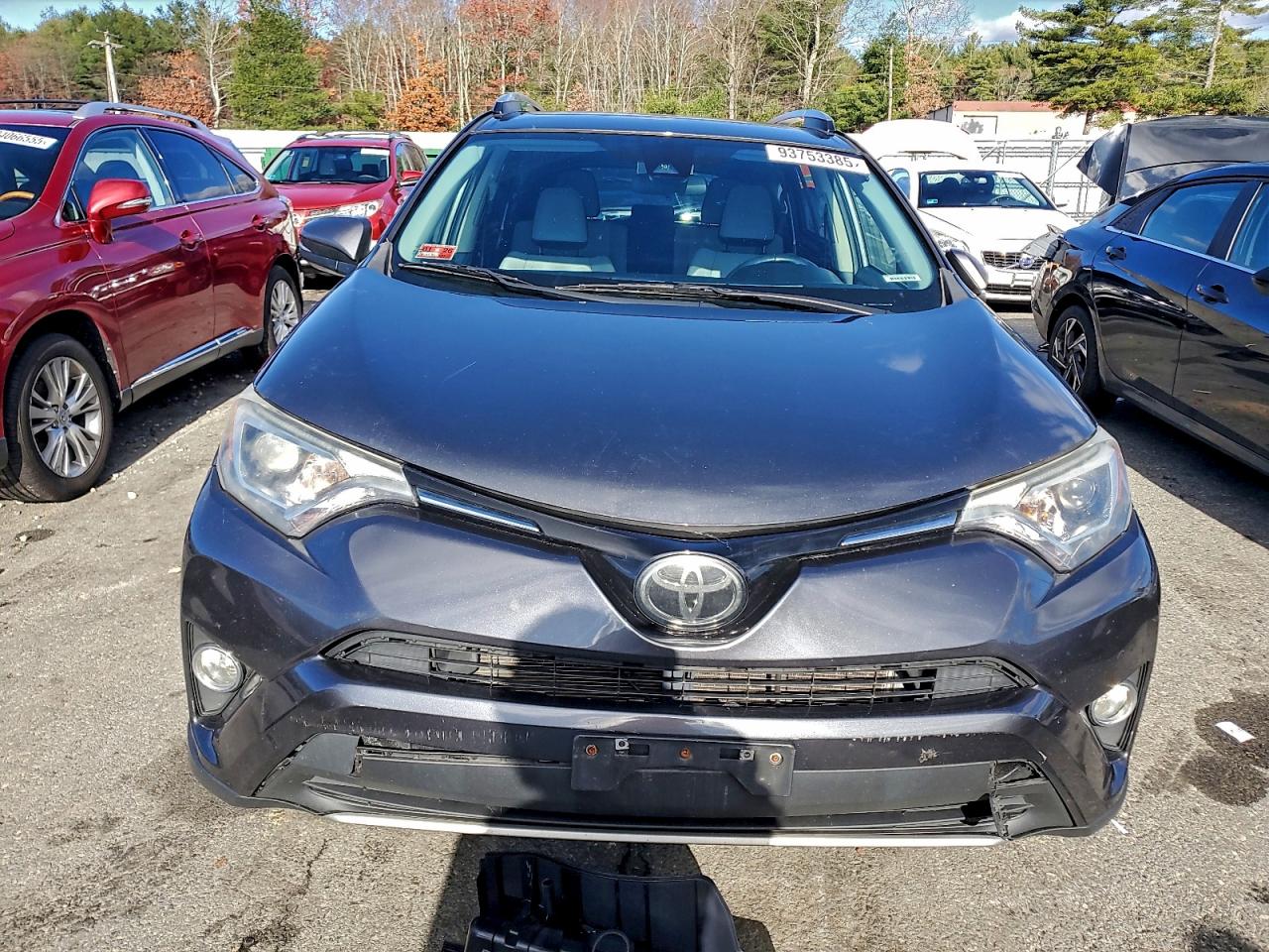 Toyota RAV4 Adventure Image 2