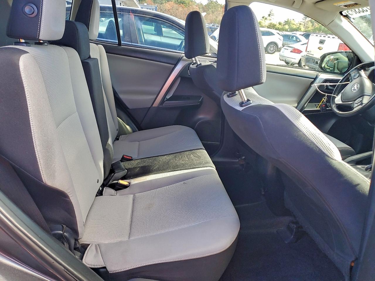 Toyota RAV4 Adventure Image 7