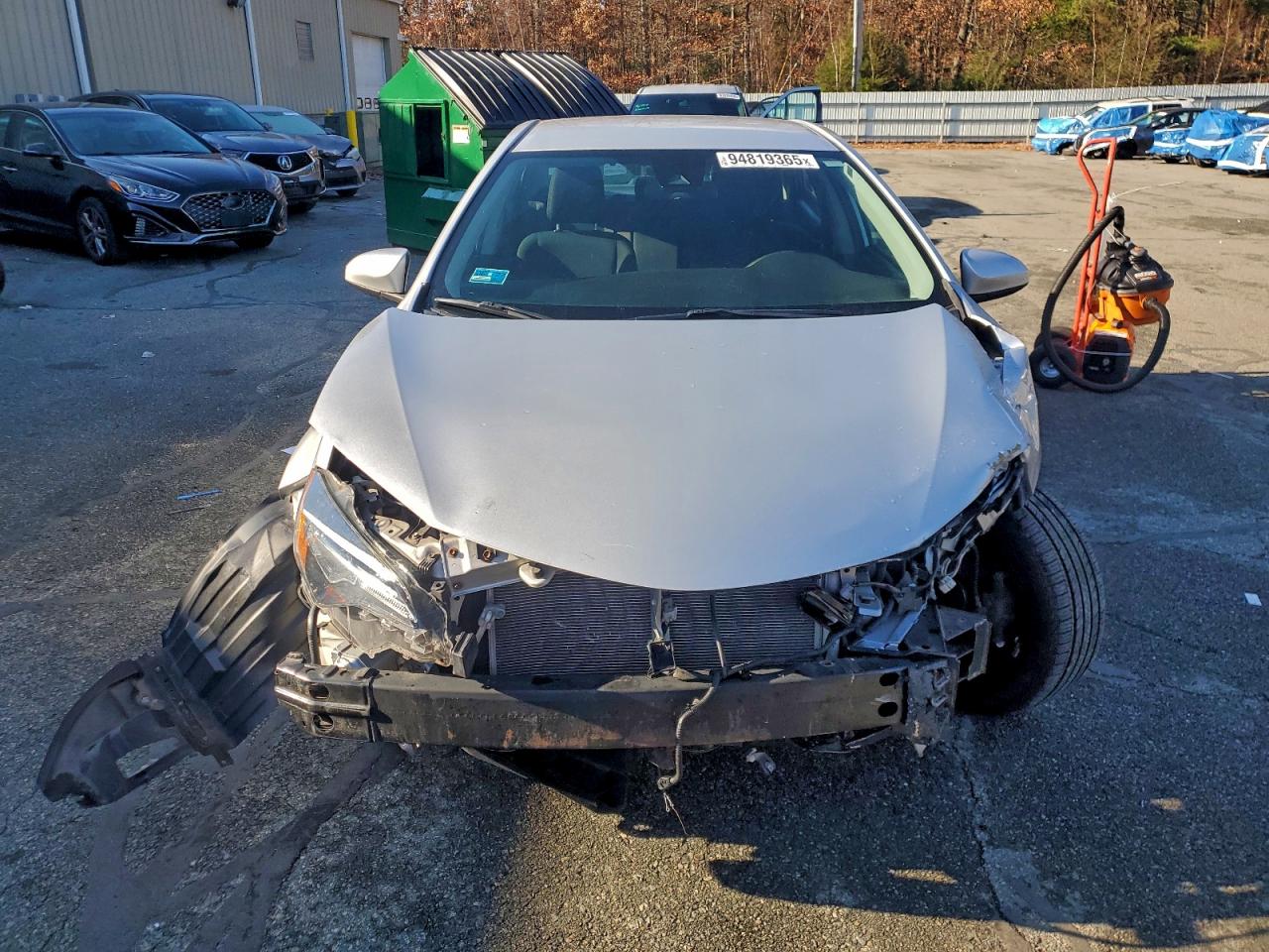 Toyota Corolla L Image 2