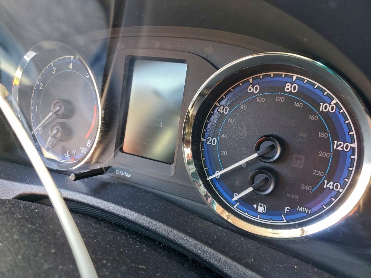 Toyota Corolla L Image 5