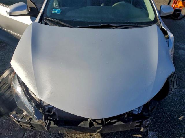 Toyota Corolla L Image 9