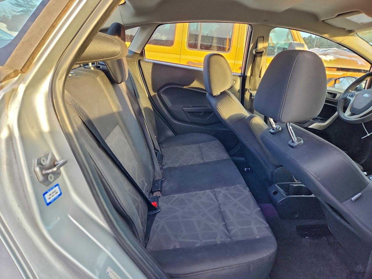 Ford Fiesta Se Image 4