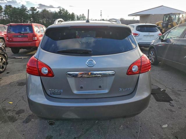 Nissan Rogue S Image 8