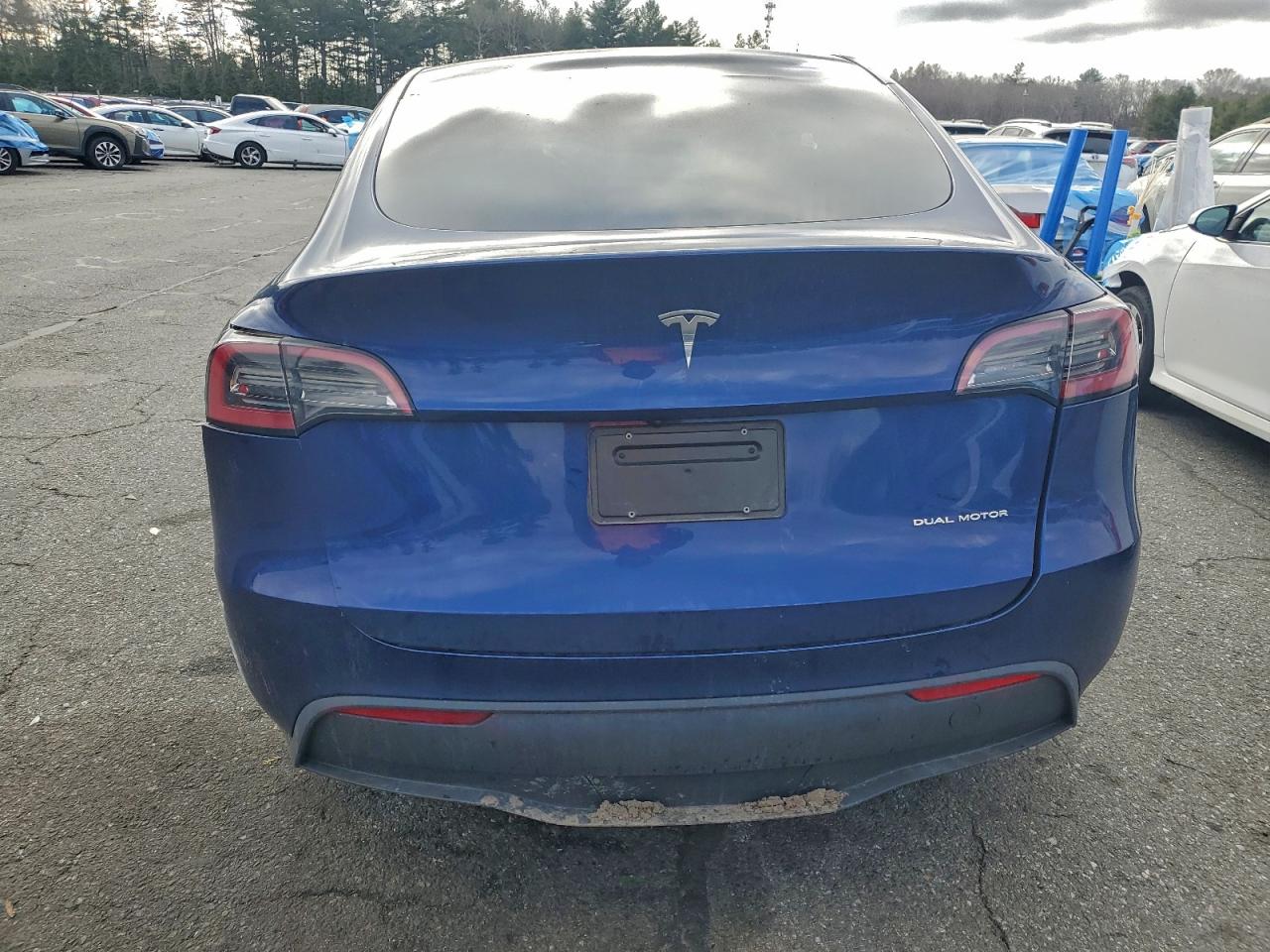 Tesla Model Y Image 8