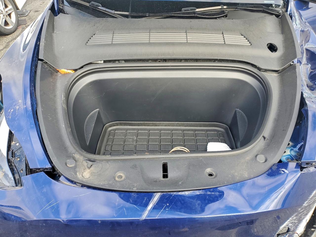 Tesla Model Y Image 10