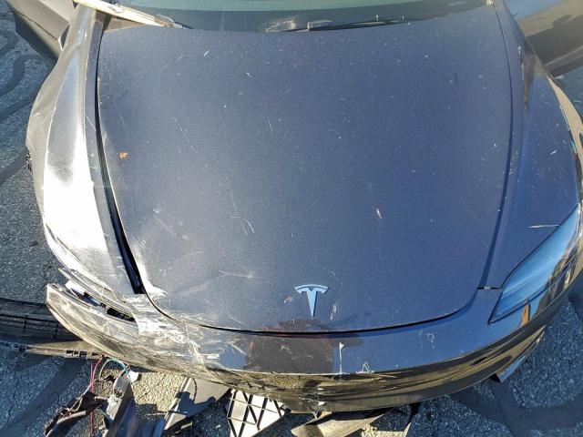 Tesla Model 3 Image 11