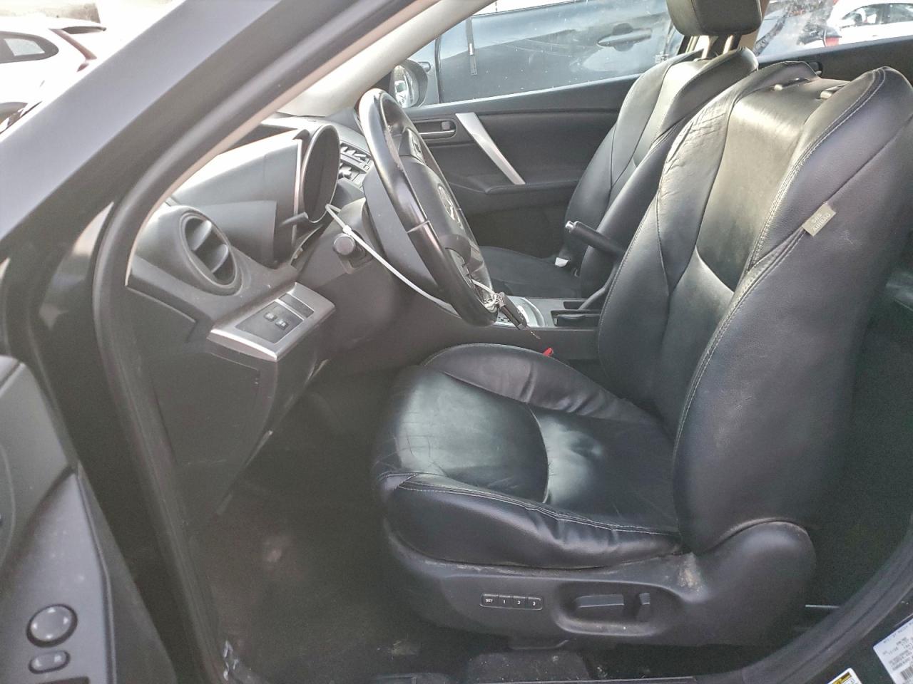 Mazda Mazda3 S Image 9