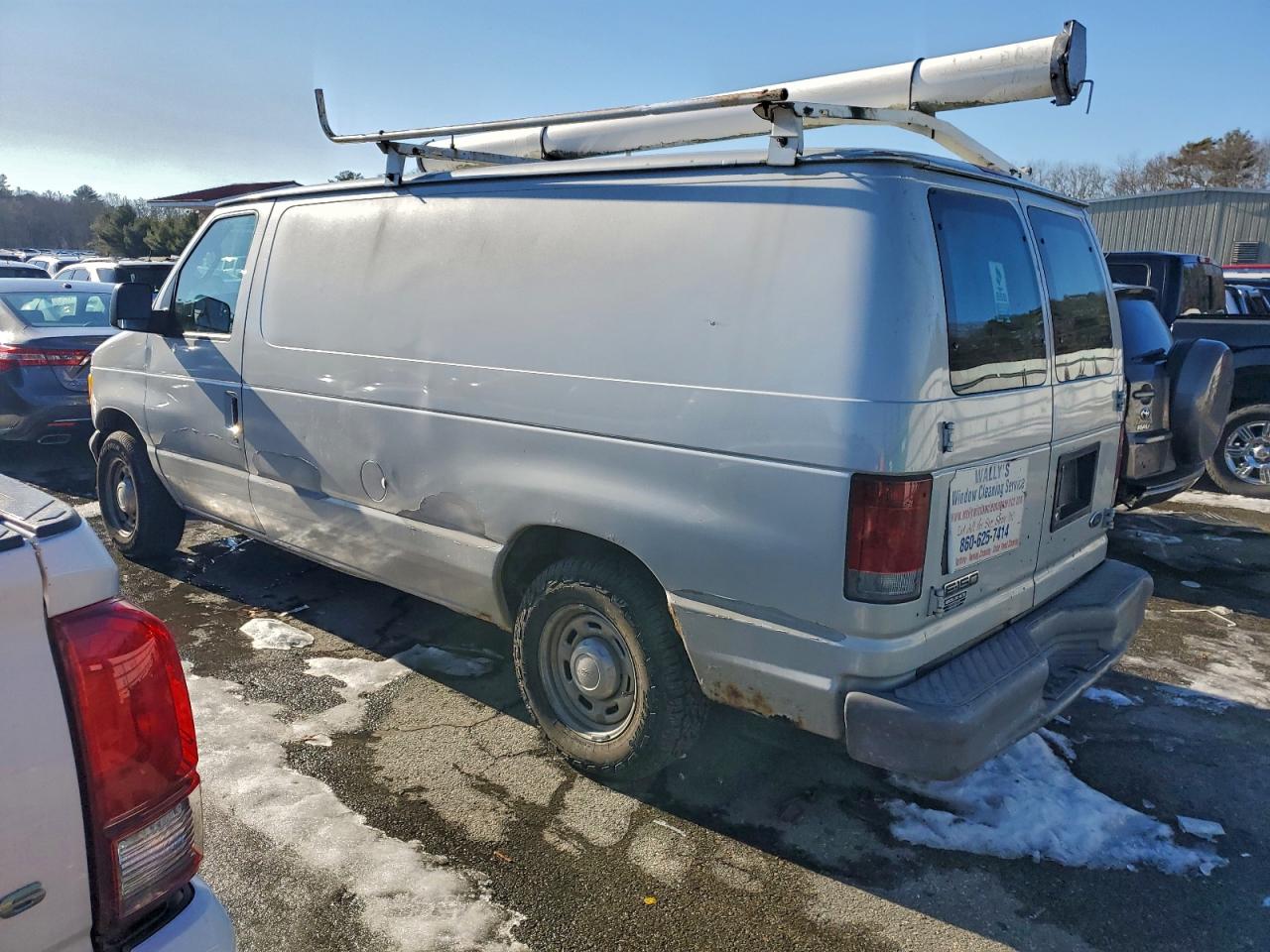 Ford E-150 E150 Van Image 2