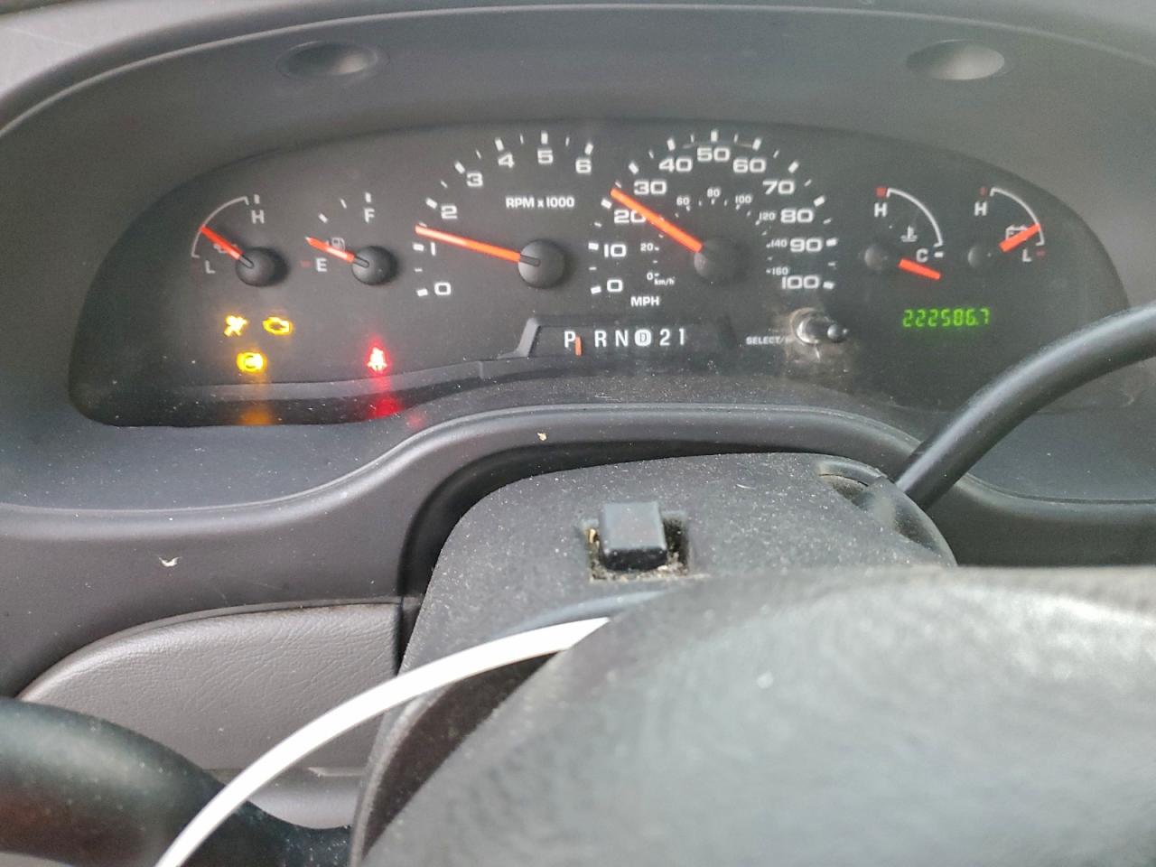 Ford E-150 E150 Van Image 12