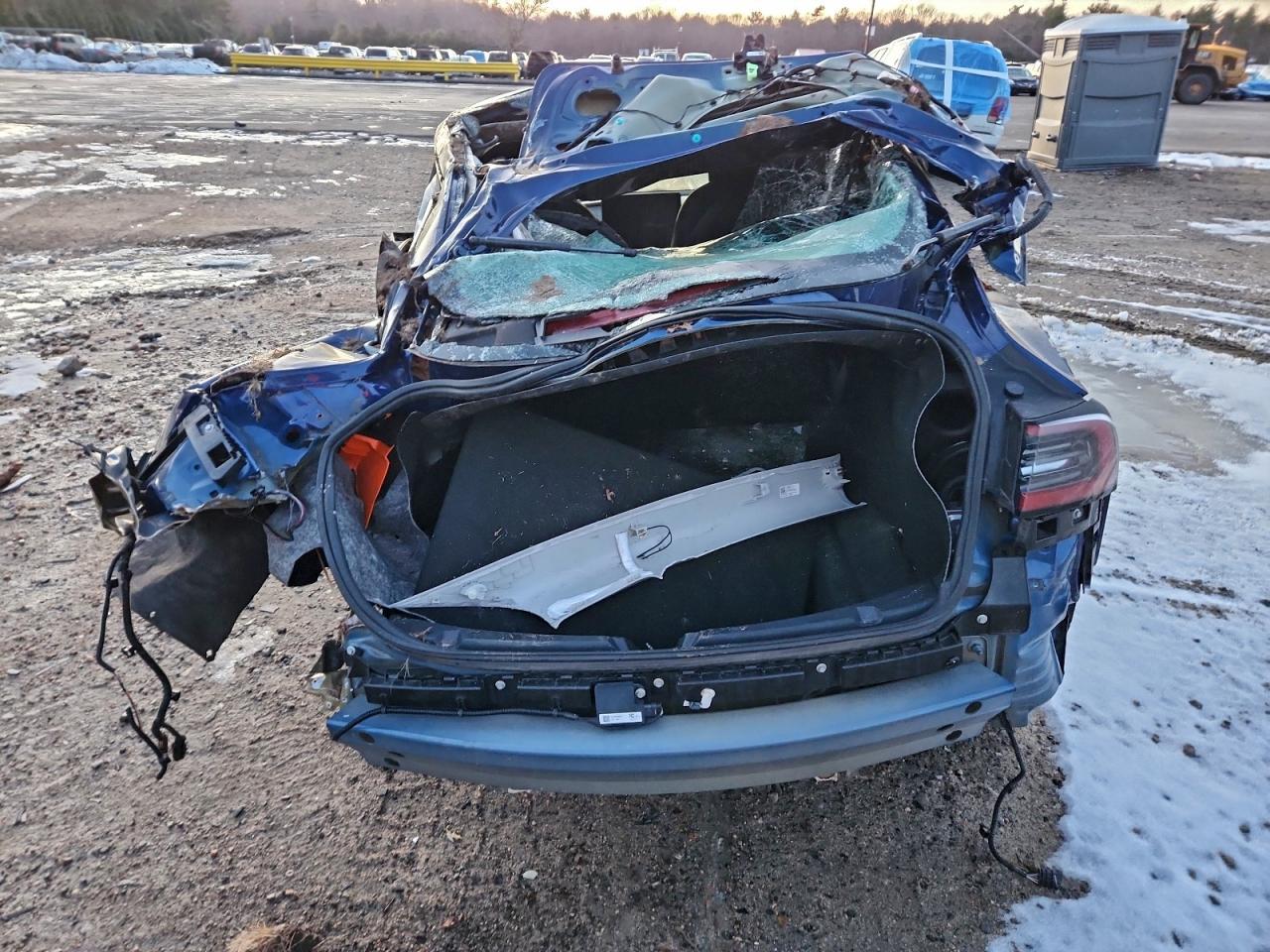 Tesla Model 3 Image 6