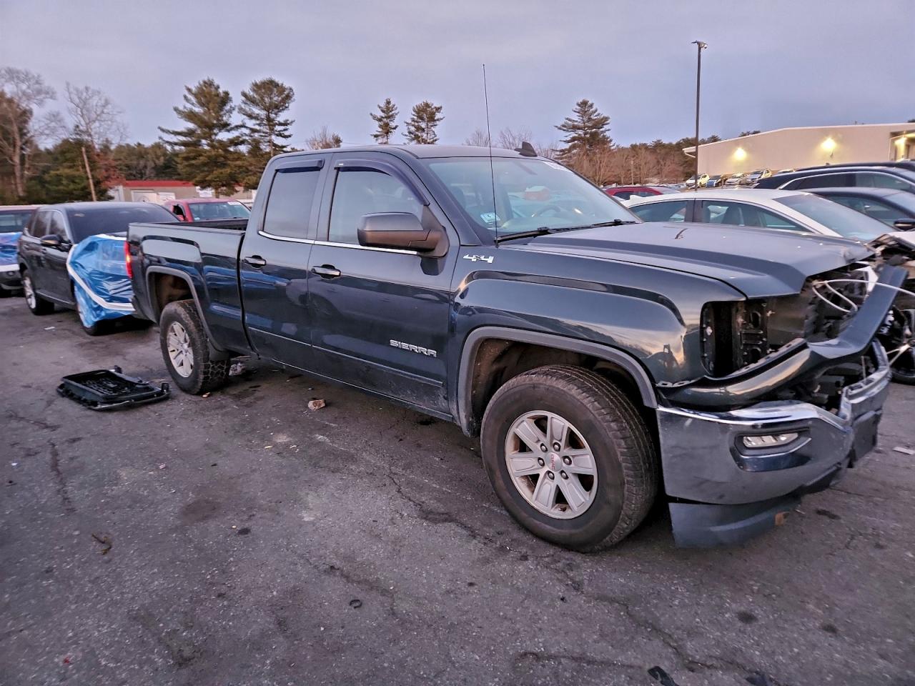 GMC Sierra K1500 Sle Image 12