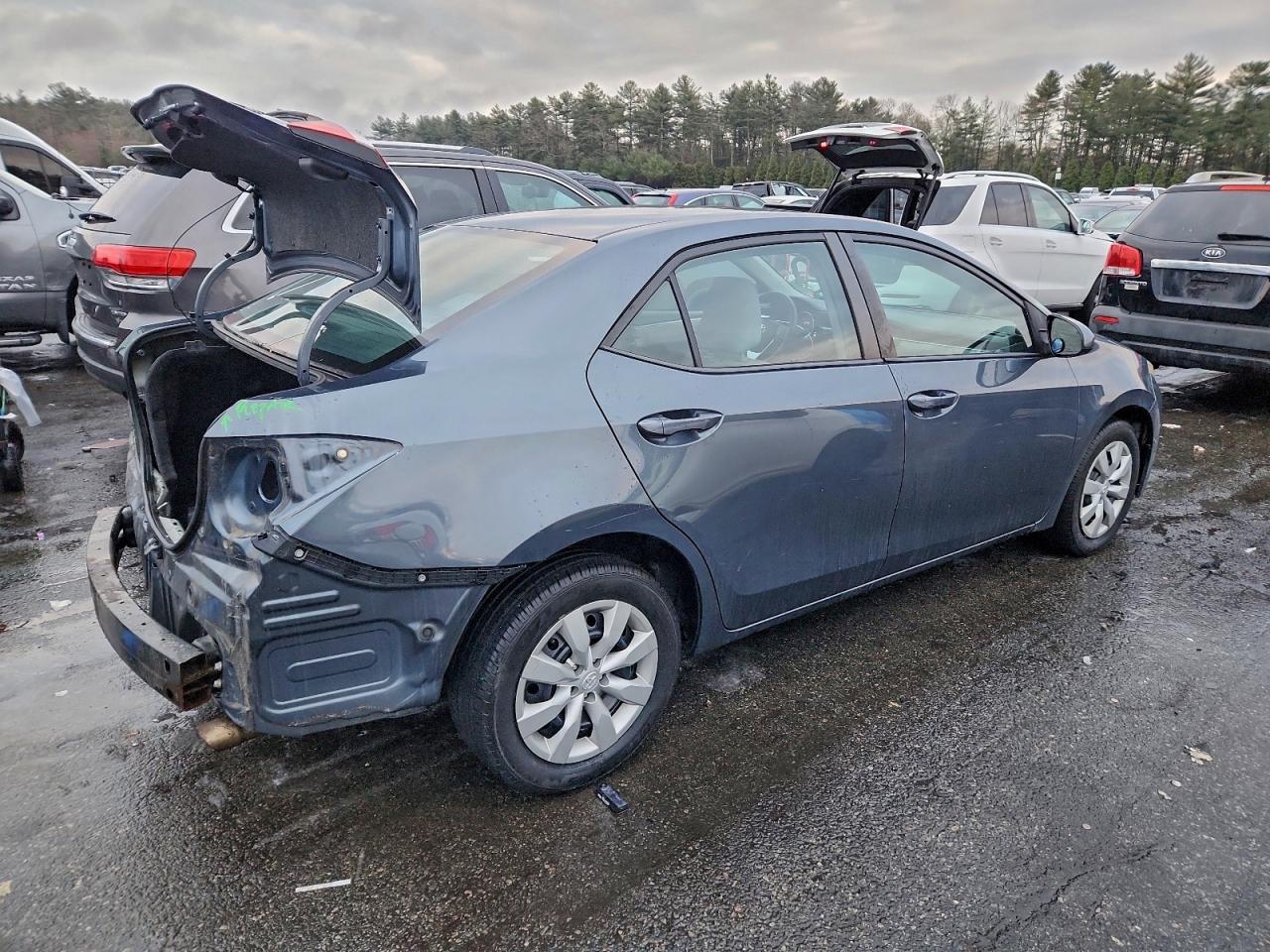 Toyota Corolla L Image 9