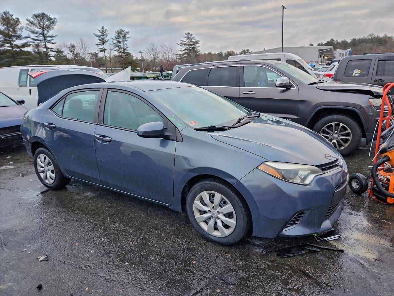 Toyota Corolla L Image 6