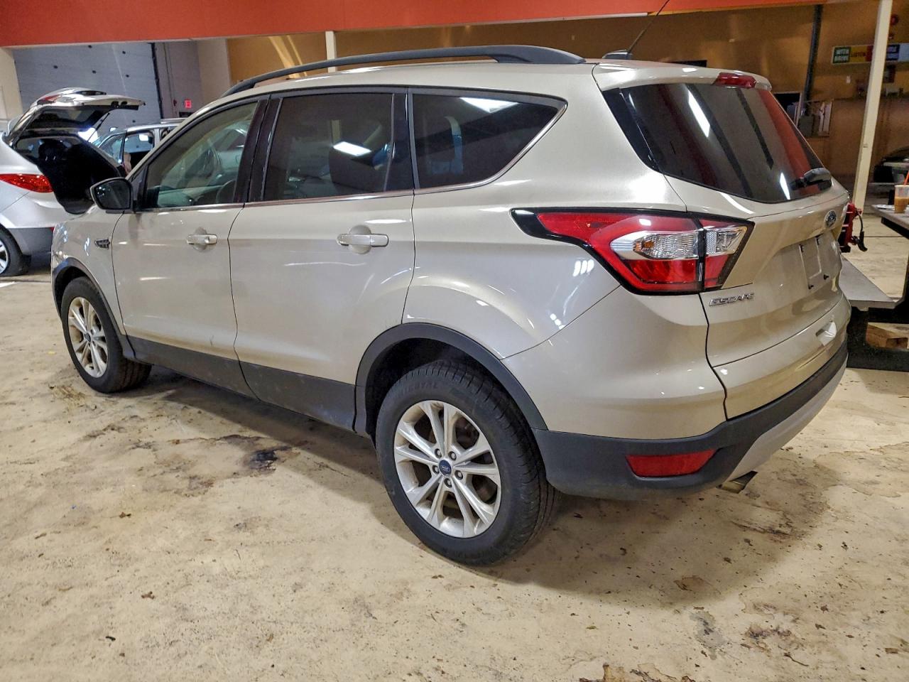 Ford Escape Se Image 6