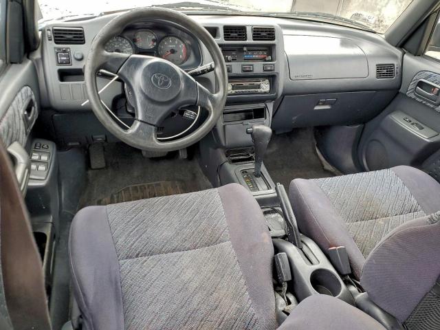 Toyota RAV4 Image 2