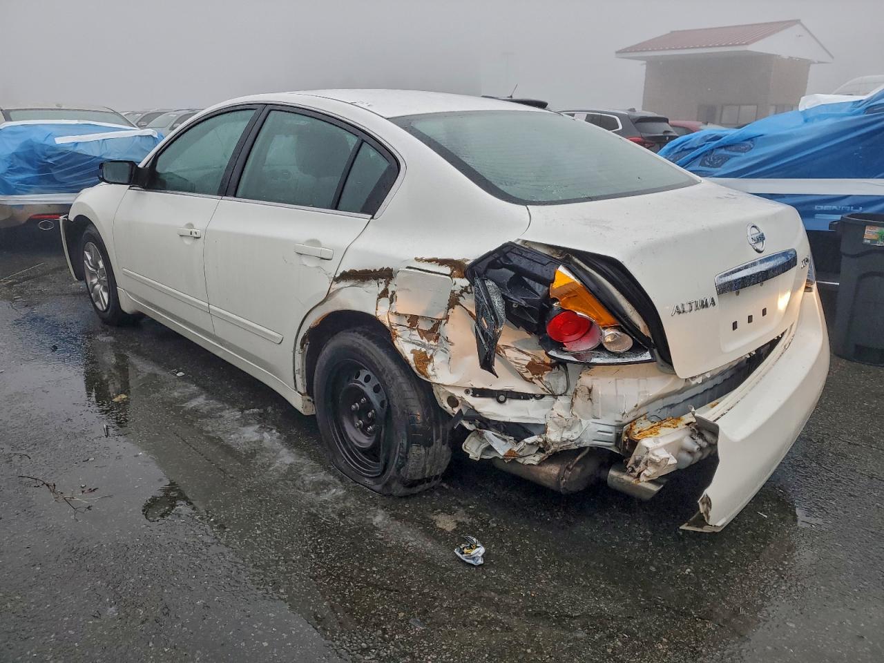 Nissan Altima Base Image 4