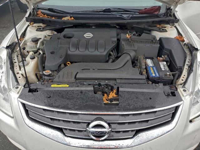 Nissan Altima Base Image 5