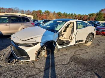  Salvage Toyota Crown Xle