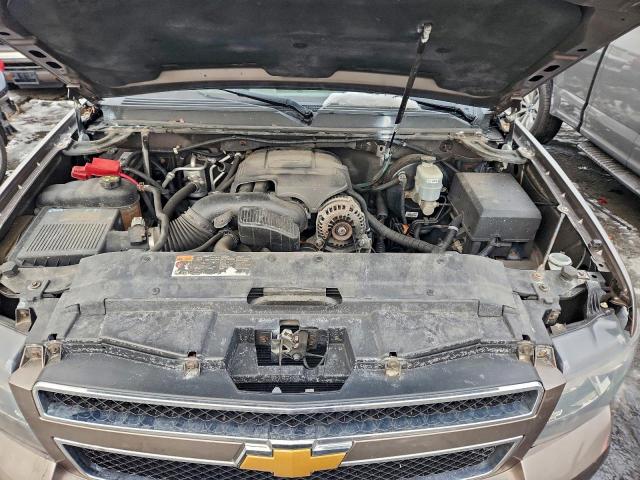 Chevrolet Suburban K1500 Lt Image 13