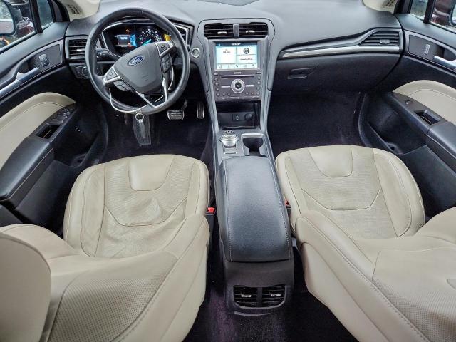 Ford Fusion Titanium Phev Image 9