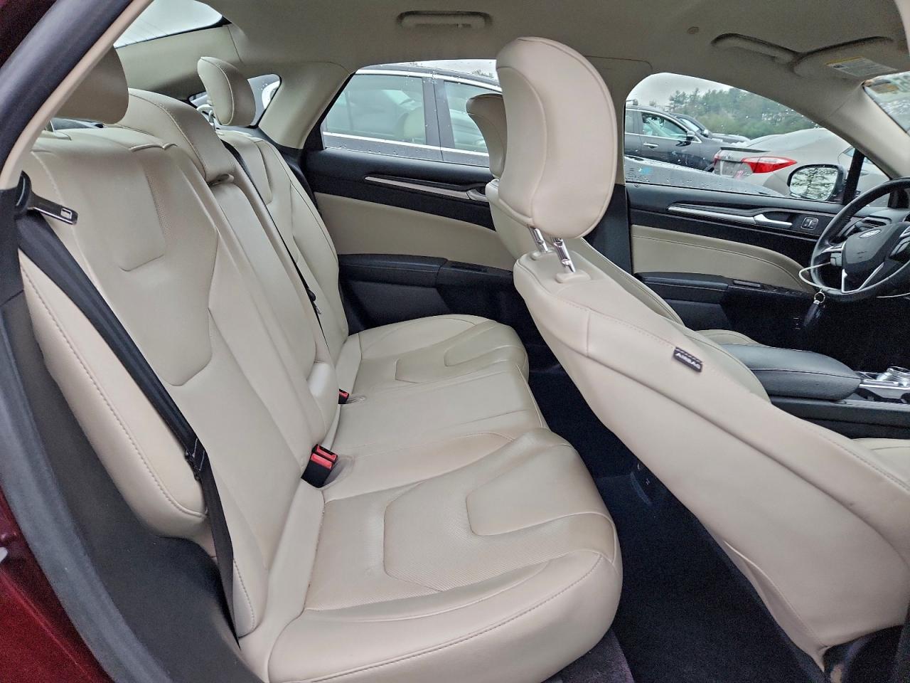 Ford Fusion Titanium Phev Image 3