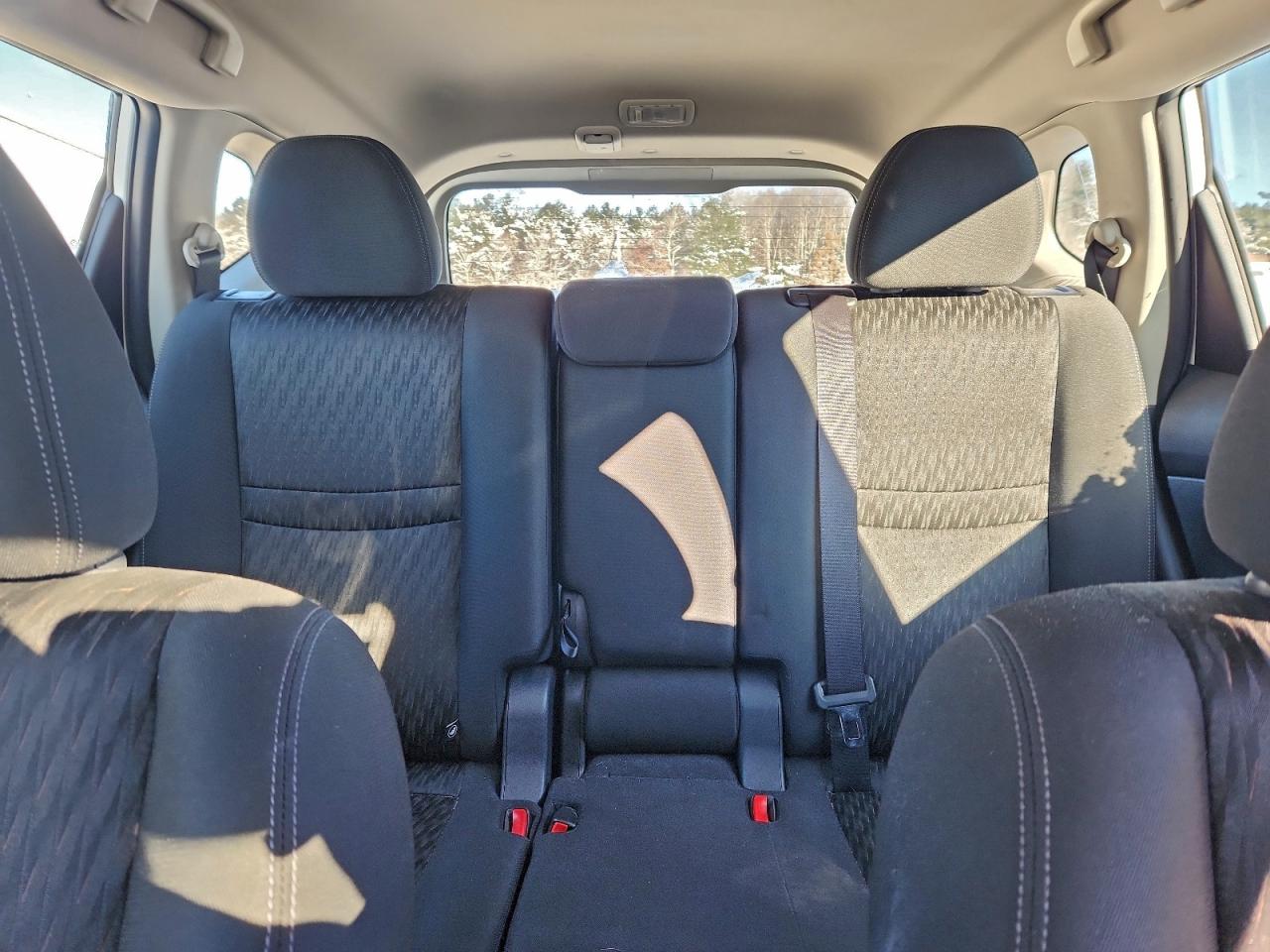 Nissan Rogue S Image 10