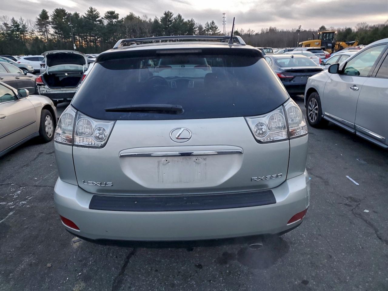 Lexus RX 330 Image 8