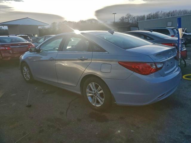 Hyundai SONATA Gls Image 2