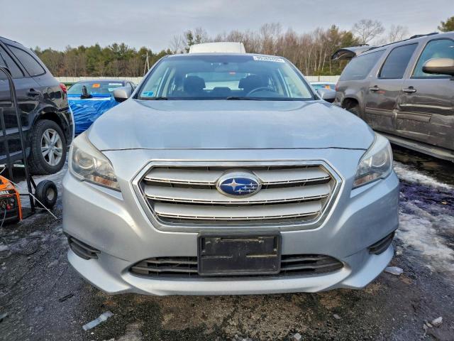 Subaru Legacy 2.5i Premium Image 6